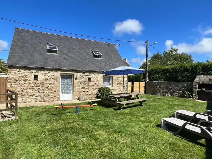900m from the sea, indoor swimming pool, enclosed garden, dogs accepted, free boat trip. - Image 1