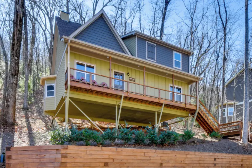 Mtn-View Getaway w/ Deck in Clayton: 1 Mi to Golf! - Image 1