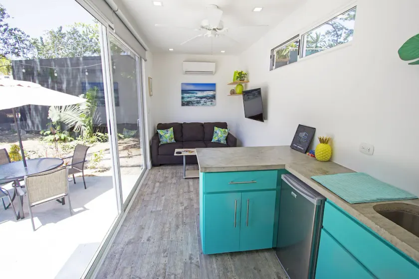 Modern Shipping Container With Beautiful Pool! - Image 1