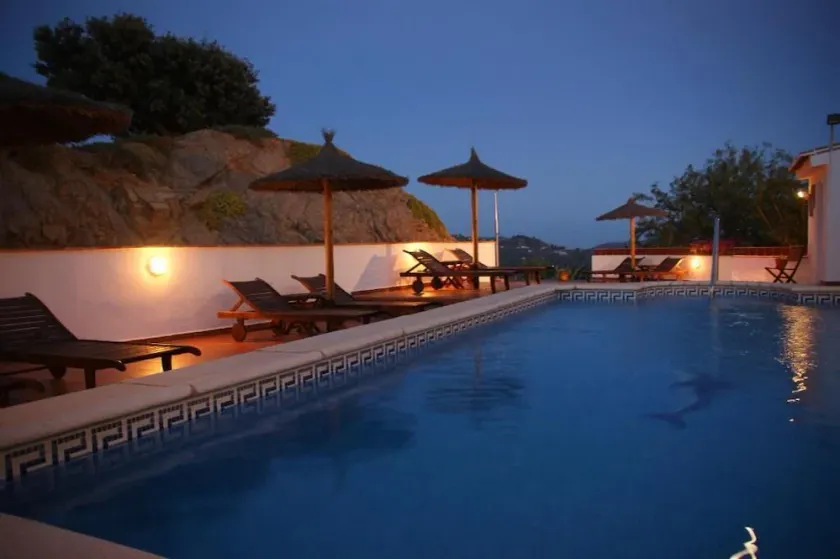 Casa Azafranes - Boutique B&B - Arenas - Image 1
