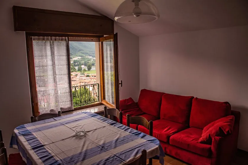 Aunt Maria's - Torrezzo Apartment. Your terrace on Lake Endine - Image 1