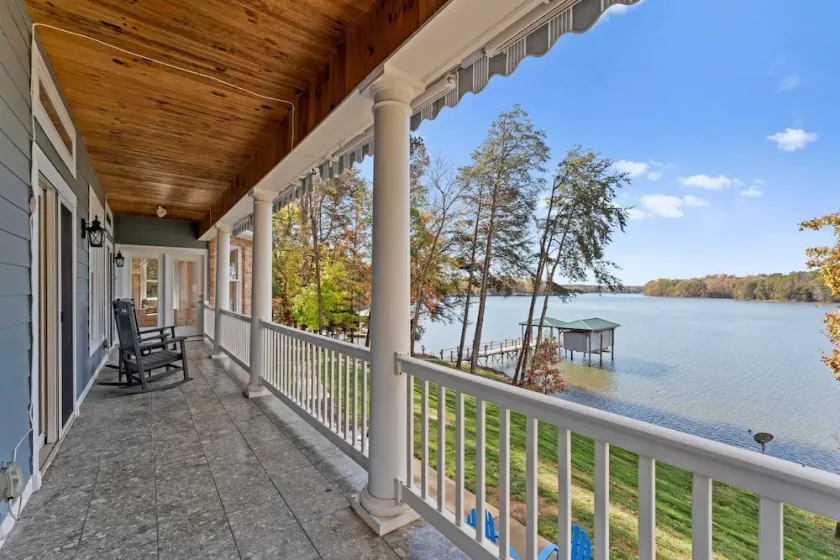 Sunset Pointe by Avantstay Waterfront, Beach, Fire Pit Sleeps 14 5bdr 4BA - Image 1