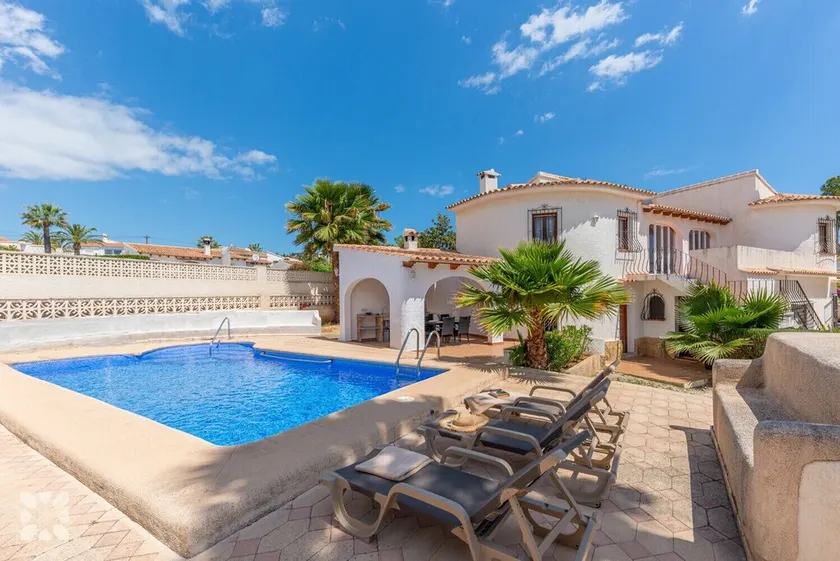 Villa Esmeralda by Abahana Villas - Image 1