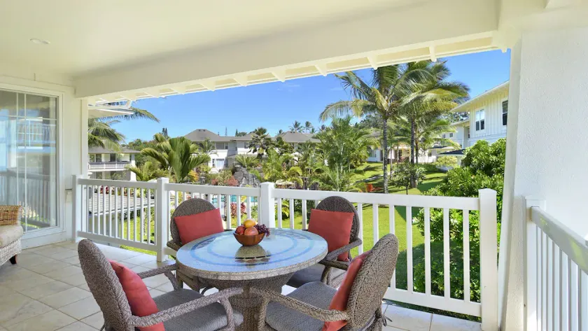 Plantation at Princeville # 822: Mise à niveau intérieur - A / C - vue sur la piscine et jardin - Image 1