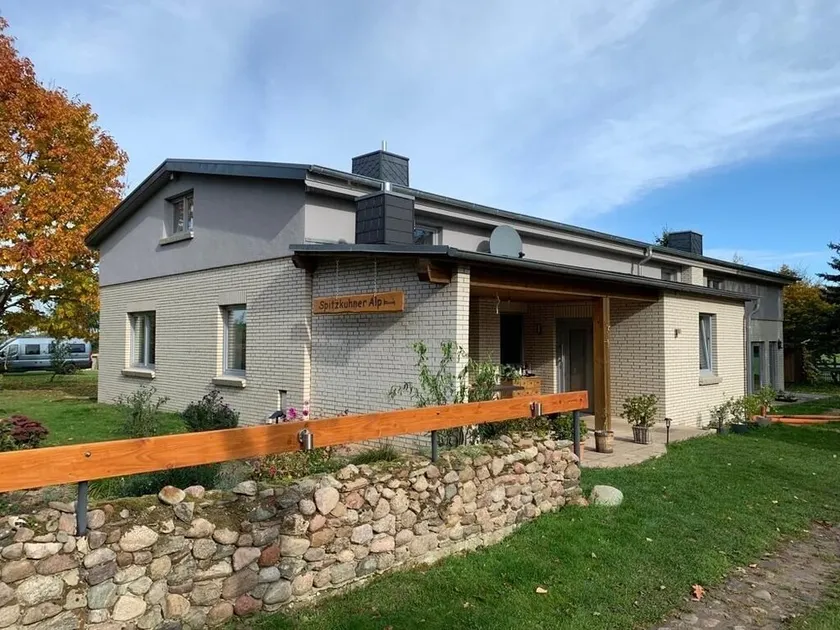 Quiet, natural vacation apartment near the Müritz (8km), ideal for relaxing - Image 1