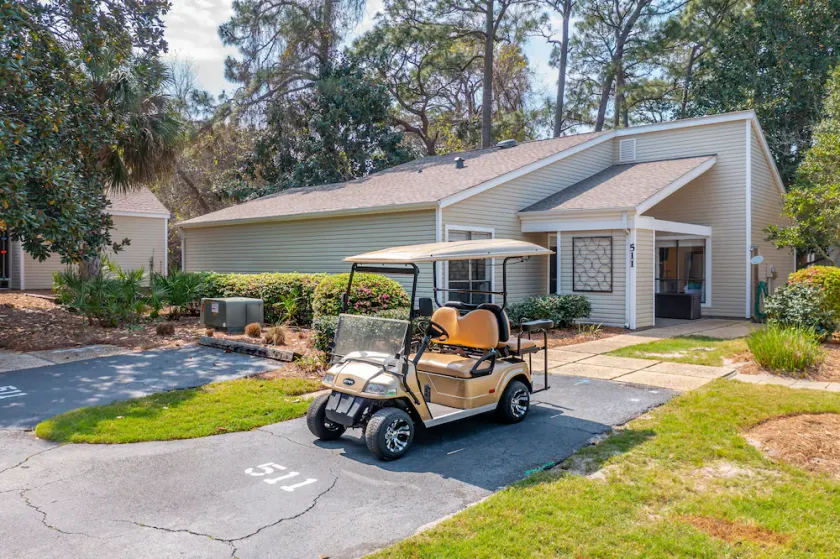 Golf Cart ~ Multiple Pools ~ Screened Back Patio - Image 1