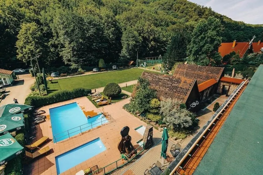 Charming chalet for 8 people, 3BD, 2BT, kitchen - Image 1
