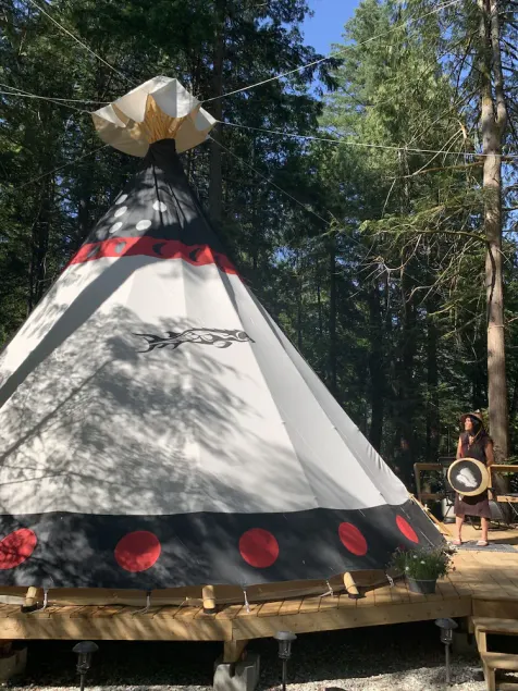 Water front teepee - Image 1