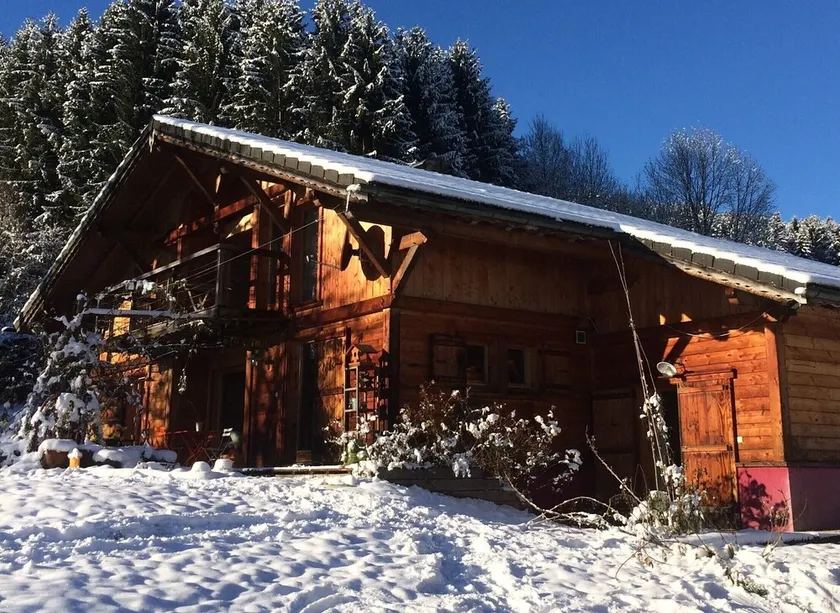 THE family chalet, ideal winter and summer! View at the top! - Image 1