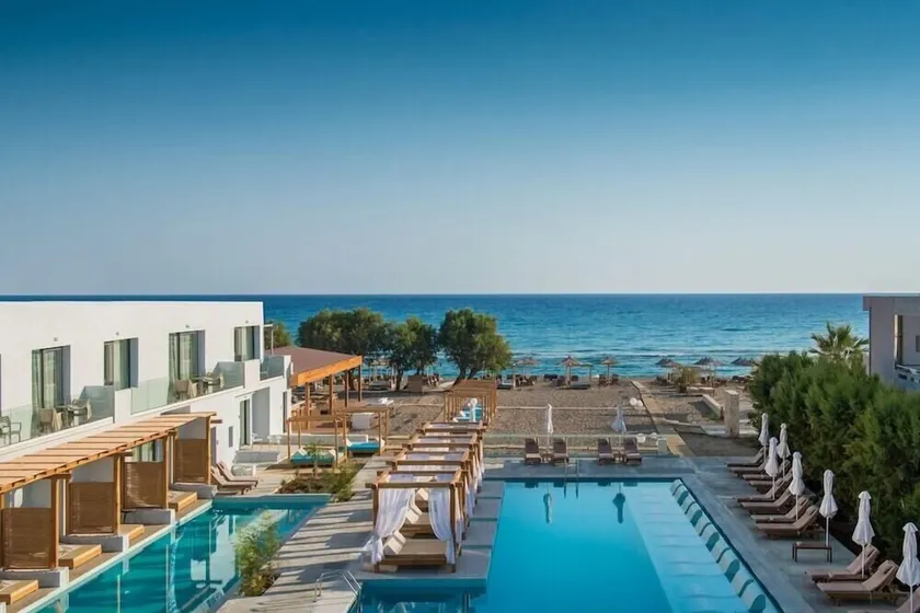 Enorme Armonia Hotel - Image 1