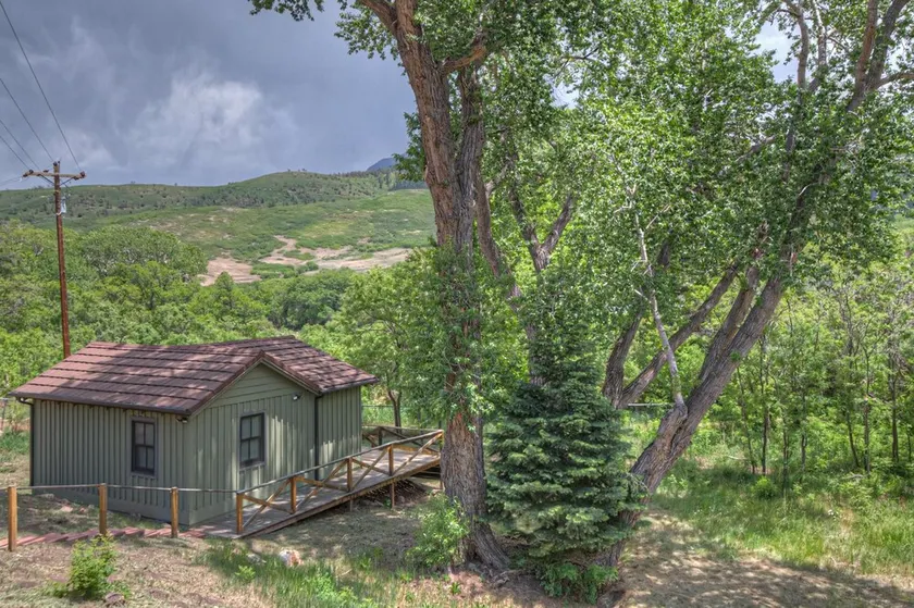 Beautiful Cabin on Curchara River - Image 1