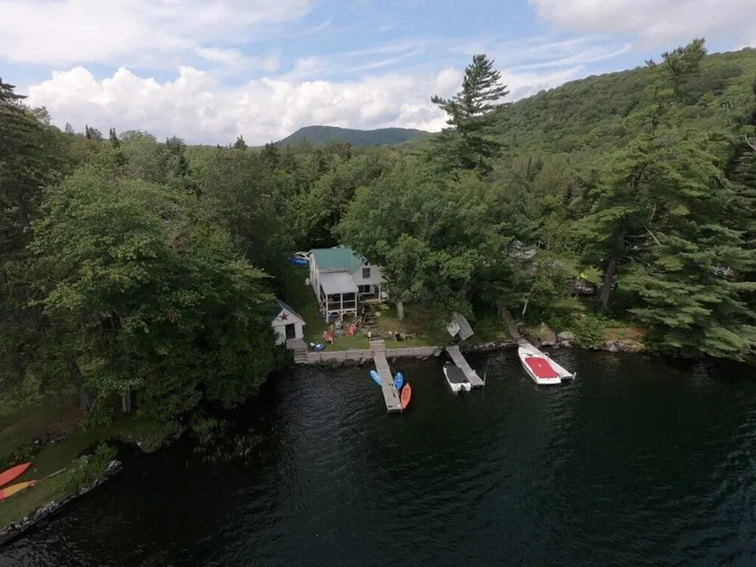 Waterfront cottage on beautiful Vermont lake - Image 1