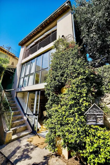 Géniale maison avec terrasse au coeur d'Uzès - Image 1