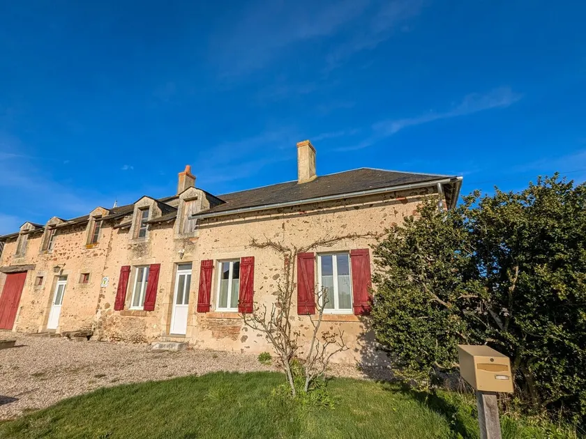 Gîte en Brenne avec Terrasse et Garage Privé - Image 1