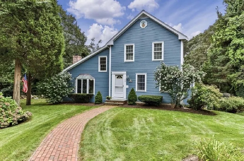 Private Cape Rental 1 Mile from the Beach! - Image 1