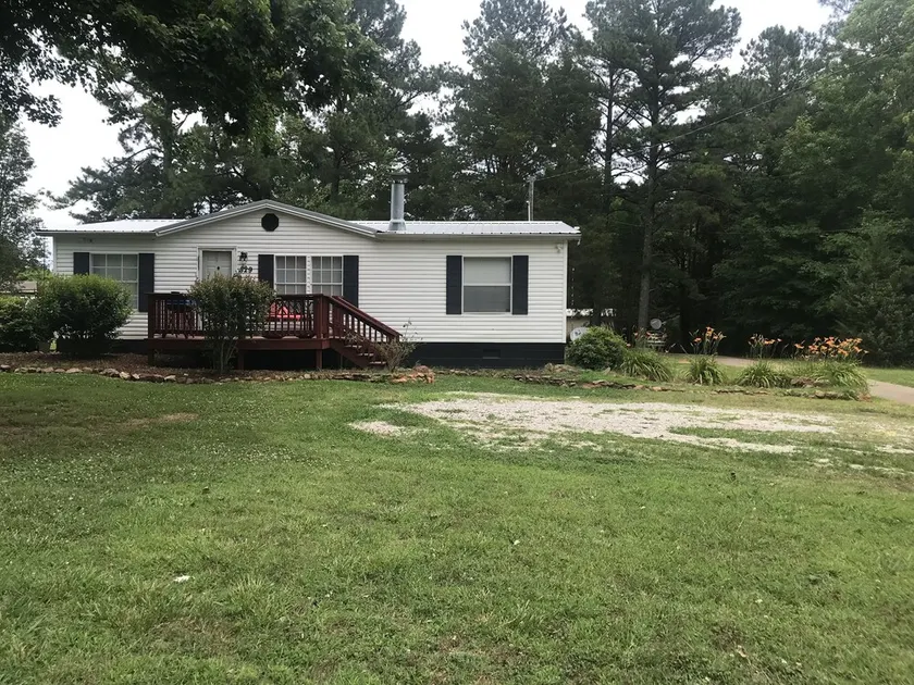 Cozy & Spacious Home minutes to Lake Gaston and 15 mins to South Hill - Image 1