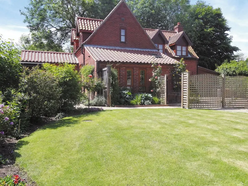 The Garden Apartment - 28342 - Image 1