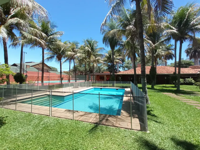 9-Bedroom Villa with Pool in Paradise for 20 people - Image 1