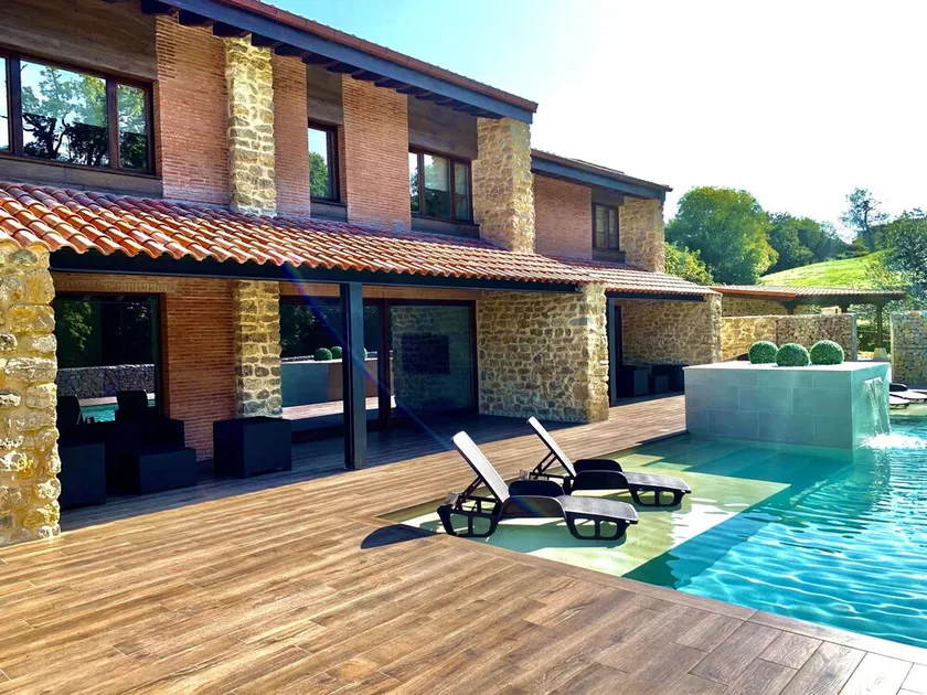 2 Apartamentos en villa con piscina privada en Asturias El Marquesau - Image 1