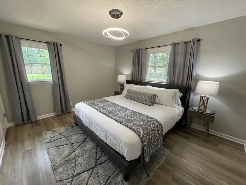 Tranquil Retreat,Family & Pet Friendly, 2 Miles MTSU, 4.5 miles Seigel Complex! - Image 1