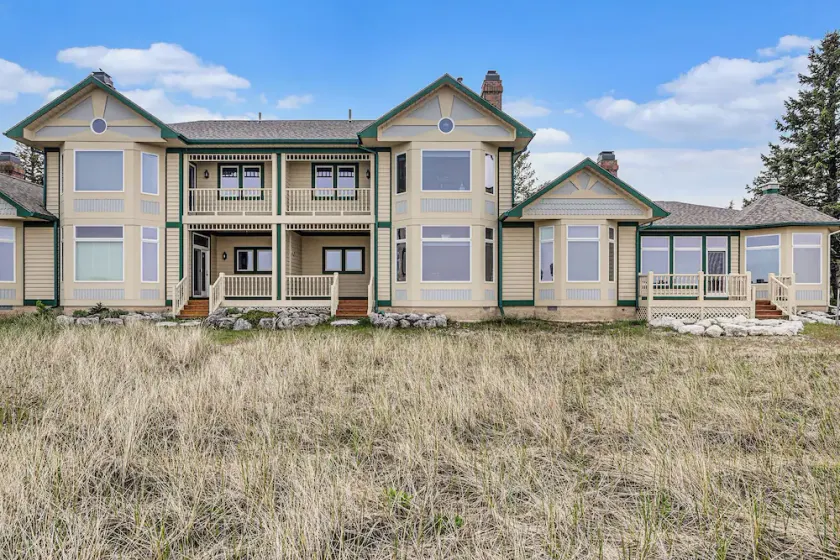 Lakefront Harbor Village Family Condo - Image 1