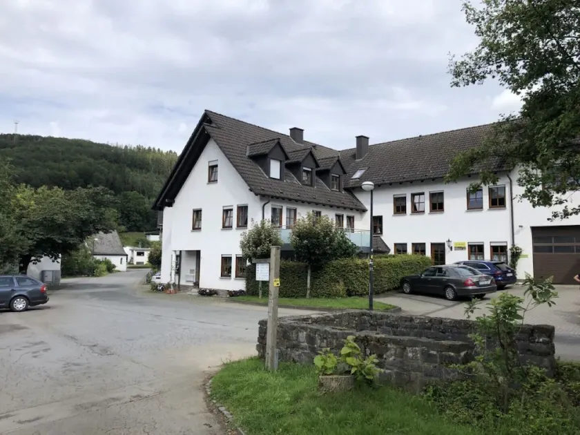Ferienwohnung Grewe mit 77qm und Balkon - in Ruhiger Lage - Image 1