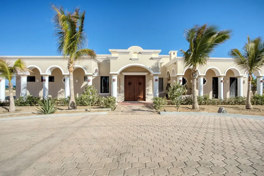 Beachfront Hacienda on the Sea of Cortez with pool near Four Seasons Resort - Image 1