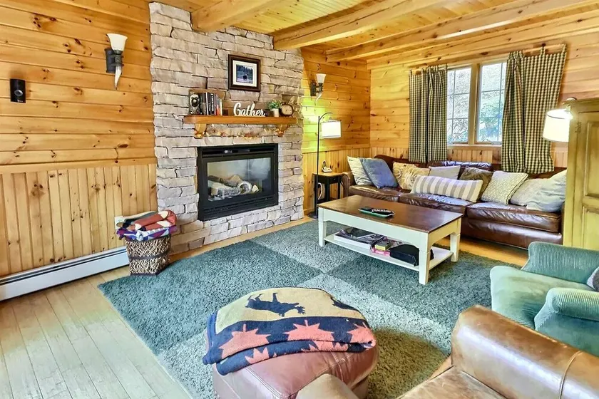 Waterfront cozy cabin near Mt. & Lake Sunapee - Image 1