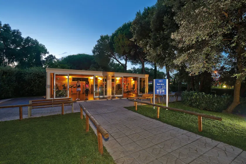 CHALET 21M² 2 BEDROOMS 1 BATHROOM - BAIA DOMIZIA - Image 1