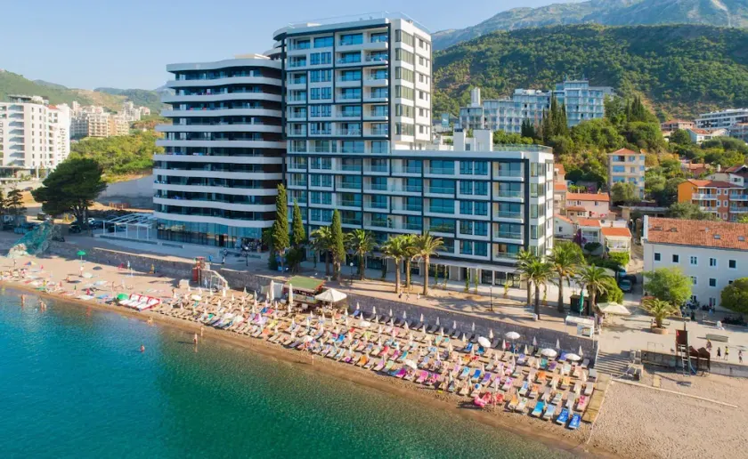 Sunraf Luxe Apartments - Image 1