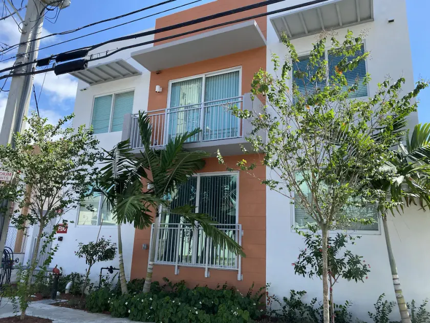 Little Habana apartments - Image 1
