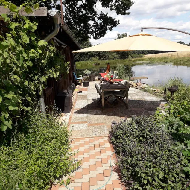 Ferienhütte am Privatsee, Fischen, Schwimmen, Reiten, Wandern und Radeln - Image 1