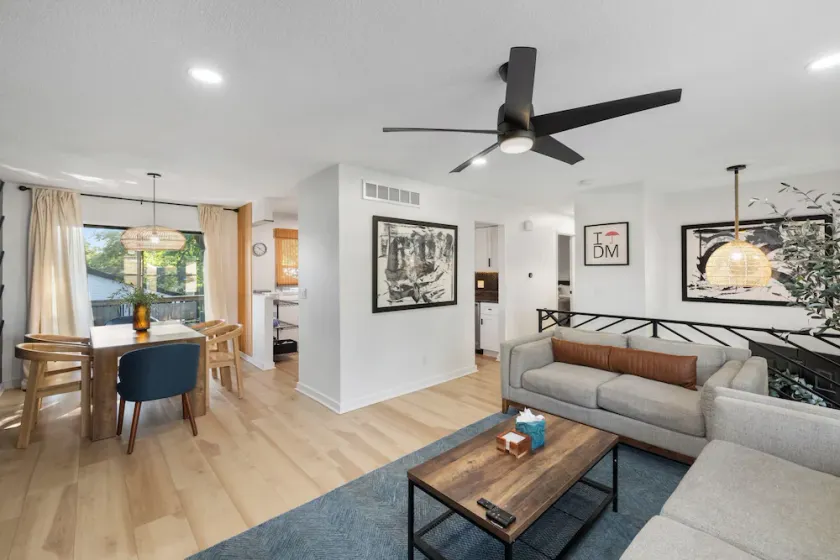 Stylish Split Foyer - The Sullivan 4 Bedrooms, 2 Bathrooms - Image 1