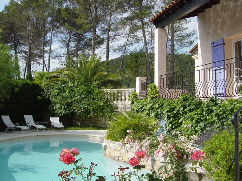 Villa provenzale tra Ste Maxime e le gole del Verdon - Image 1