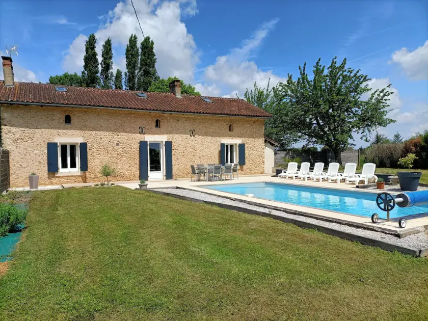 COTTAGE MIT CHARME KLASSE 3 STERNE MIT BEHEIZTEM POOL - Image 1