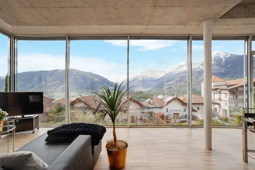 Ferienwohnung 'Villa Alvarium Eins' mit Bergblick, privater Terrasse und WLAN - Image 1