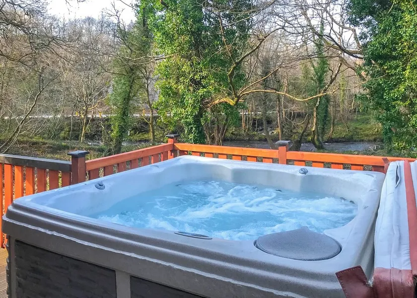 Superb contemporary one bedroom lodge with one double. - Image 1