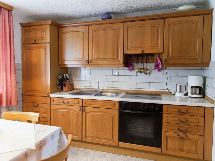 Hontheim Farmhouse Retreat - Image 1
