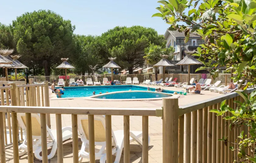 Studio Avec Balcon Privé | Accès Piscine + Wi-Fi Gratuit - Image 1