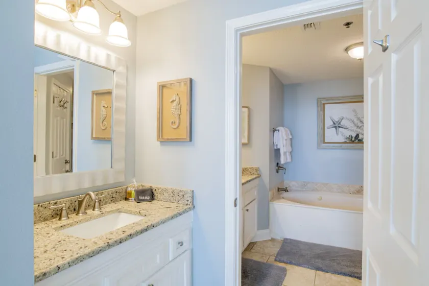 204 Palacio, low floor professionally decorated gulf front condo! - Image 1