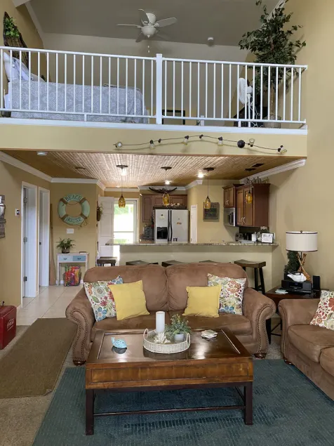 New Listing!, Incredible Lakefront property. Family friendly. Super relaxing! - Image 1