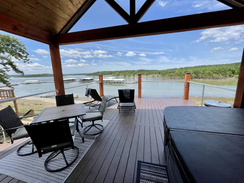 AMAZING LAKE VIEWS  DOUBLE DECK WITH HOT TUB AND 2 PORCH SWINGS - Image 1