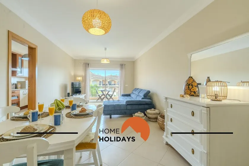 #130 Praia Village by Home Holidays - Image 1