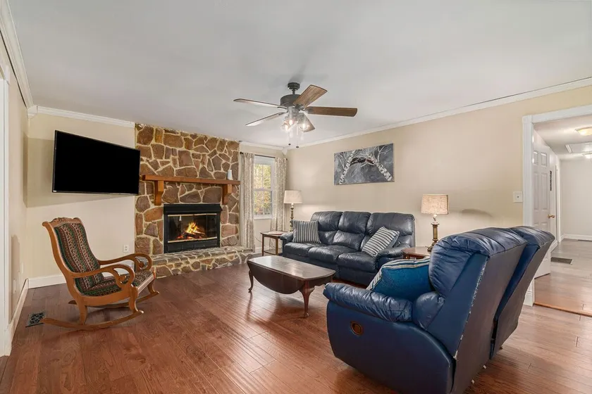 LARGE home near Hoover Met, Golf & Tuscaloosa - Image 1