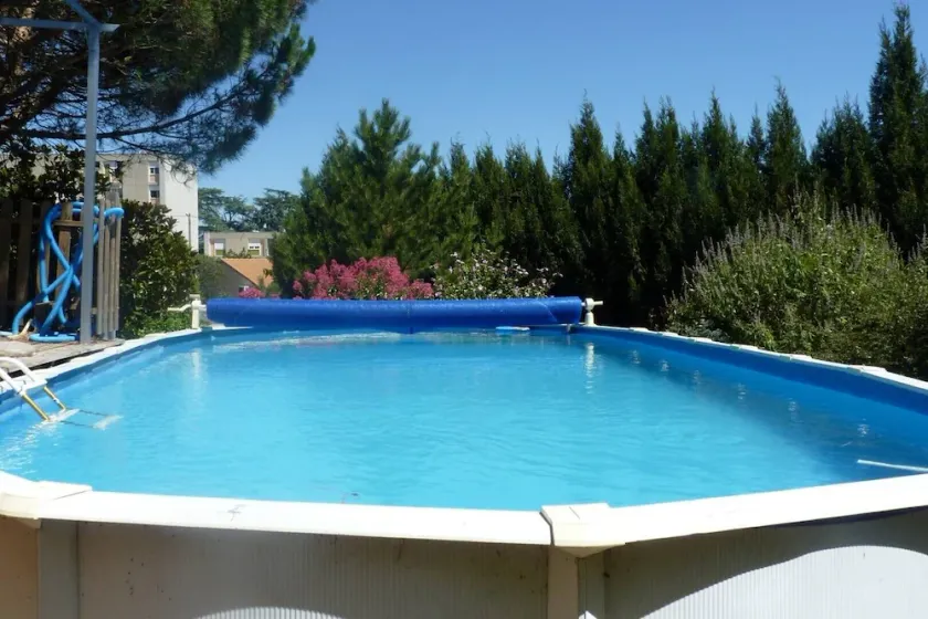 Self-catering cottage in Ardeche Verte, 5km from Peaugres - Image 1