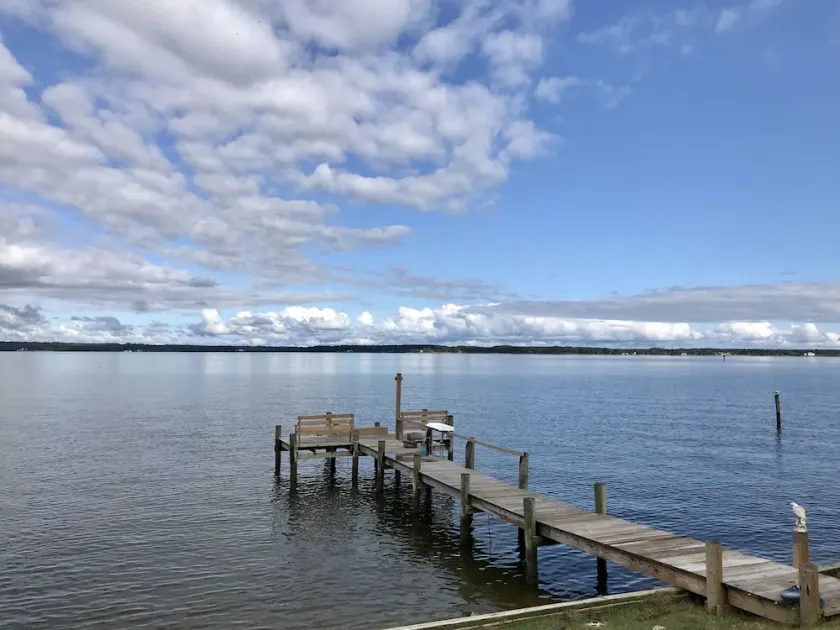 Waterfront - renovated 3 bedrooms 2 full baths cottage - Image 1