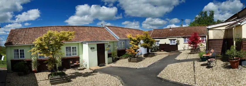Coshes Garden Cottage with amazing views of the Devon country side - Image 1