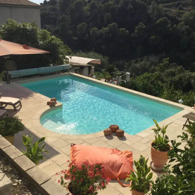 Maison indépendante, piscine privative sans vis à vis dans un écrin de verdure - Image 1