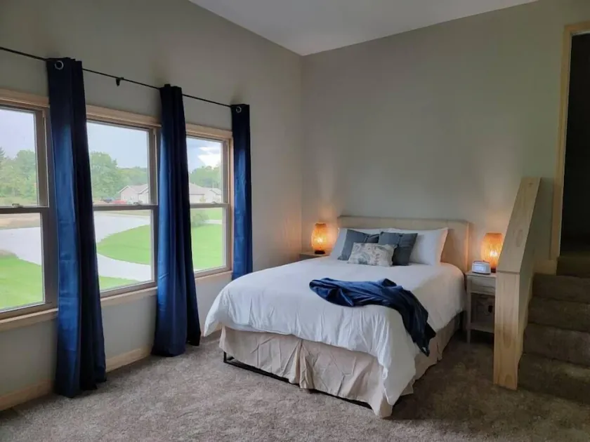 Spacious, rural apt w/outdoor amenities - close to Shipshewana and Toll Road - Image 1