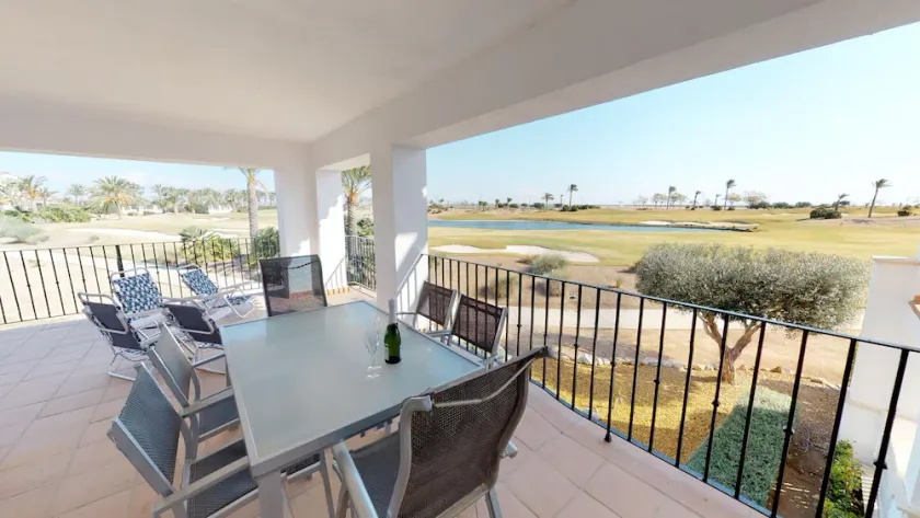 Appartamento adatto alle famiglie con giardino, piscina e terrazza - Image 1